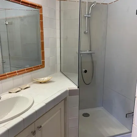 Charming 4 Studio With Pool And Garage * Saint-Tropez