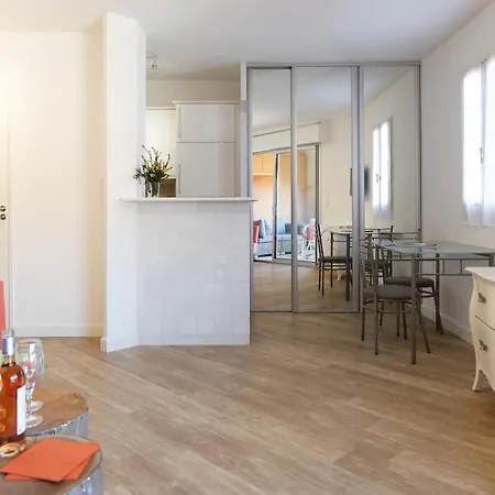 Charming 4 Studio With Pool And Garage * Saint-Tropez